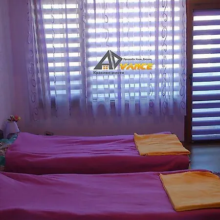 Apartament Za Noshtuvki Karina''
